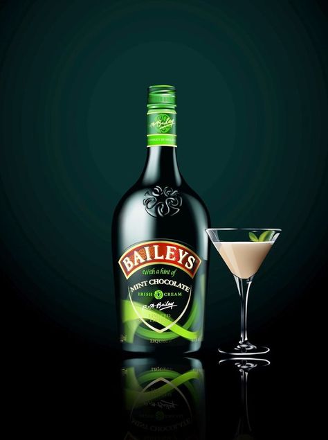 Baileys Mint Chocolate Baileys Alcohol, Baileys Liquor, Baileys Ice Cream, Chocolate Baileys, Label Ideas, 38th Birthday, Baileys Irish Cream, Alcohol Bottles, Alcohol Drink Recipes