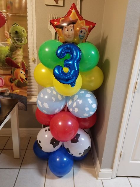 Toy Story Balloon Column, Baloon Garland, Toy Story Party Decorations, Balloon Tower, Toy Story Party, Balloon Columns, Diy Toys, Toy Story, Balloons