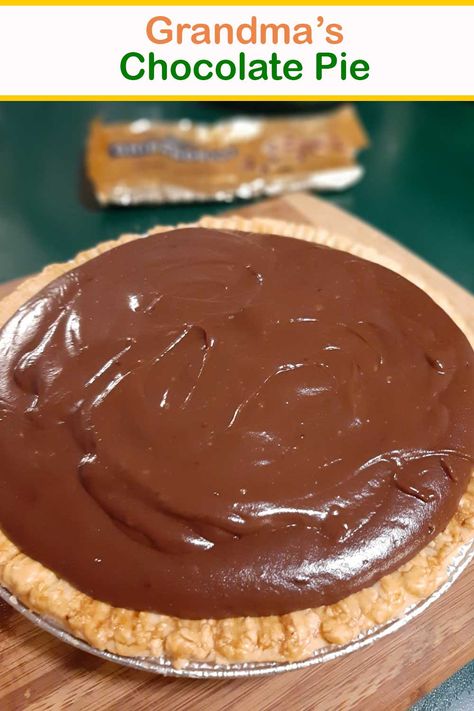 Easy Chocolate Pie Recipe, Grandma's Chocolate Pie, Old Fashioned Chocolate Pie, Homemade Chocolate Pie, Easy Chocolate Pie, Keto Pie, Pie Pops, Chocolate Pie Recipes, Pudding Pies