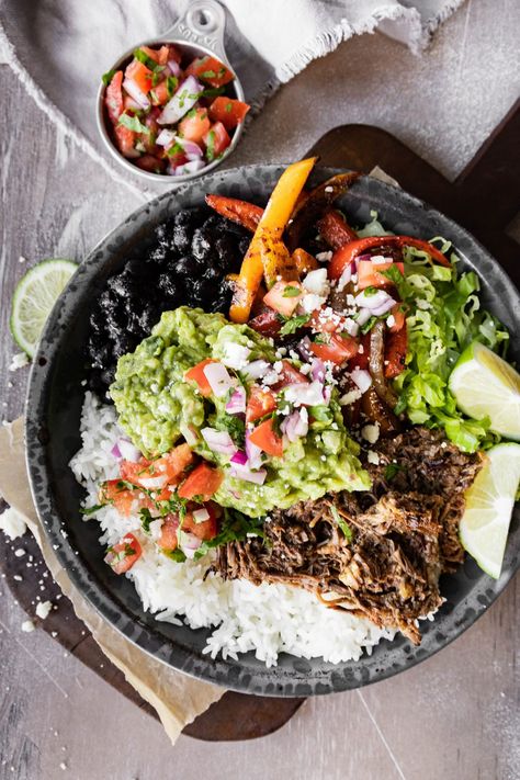 Barbacoa Soup, Beef Barbacoa, Avocado Crema, Barbacoa Beef, How To Make Guacamole, Burrito Bowls, Fried Beef, Spanish Dishes, Cooking White Rice