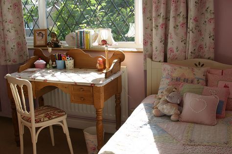 adorable girl's room - love the curtains and bedding