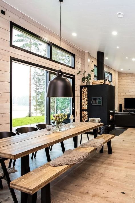 Black log home into a rural setting - Honka Modern Log House, Modern Cabin Interior, Log Home Interiors, Modern House Interior, Scandinavian Architecture, Log House, Cabin Interiors, Cabin Living, Log Home