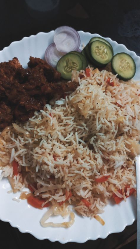 #food #rawalism #mahapurish #lunch #lunchtime #biryaani #Chinesebiryaani #chickenkadhai #foodislove #foodlover #whiteplate #snaps #snap #snapchat #snapstreak #snapstreaks #streaks #streak #foodporn #foodaesthetic #aesthetic #khaana #Pakistani Chinese Snap, Lunch Snap, Chicken Dishes For Dinner, Salad Lunch, Snap Snapchat, Snap Streak, Dinner Dishes, Lunch Time, Inspiring Quotes