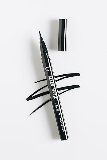 Eyeliner Photography Product, Eyeliner Campaign, Eyeliner Photoshoot, Eyeliner Photography, Target Skincare, Black Liquid Eyeliner, Alat Makeup, Natural Mascara, Eyeliner Products