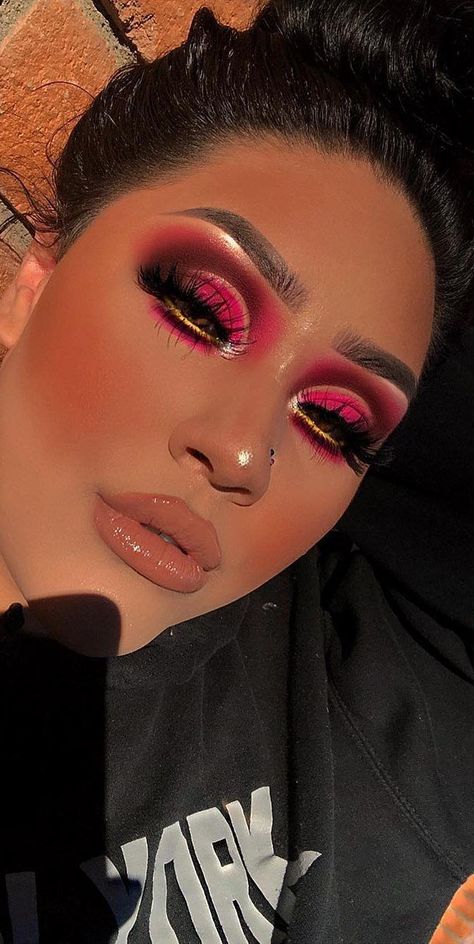 Eye Makeup Bright, Ballroom Makeup, People Energy, Dramatic Eyeshadow, Eye Makeup Natural, Make Up Designs, 2020 Makeup, Maquillage On Fleek, Drag Make-up