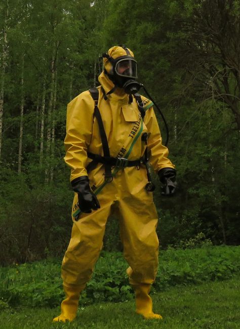 Hazmat Suit Aesthetic, Hazmat Suits, Apocalypse Character, Hazmat Suit, Protective Gear, Chernobyl, Dark Matter, Rain Wear, Funny Photos