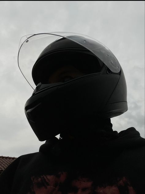 Helmet Selfie, Bike Boy, Motorcycle Helmet, Yeezy Boost, Motorcycle Helmets, Adidas Yeezy, Adidas Yeezy Boost, Neymar, Motorcycles