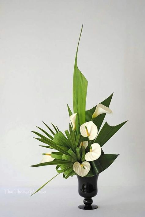 Bf Art Floral Japonais, Arreglos Ikebana, Contemporary Flower Arrangements, Modern Floral Arrangements, Tropical Floral Arrangements, Tropical Flower Arrangements, Corporate Flowers, Modern Floral Design, Flower Arrangement Designs