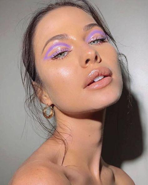 Purple Eyeshadow Looks, Pastel Makeup, Purple Makeup, Purple Eyeshadow, Elegant Makeup, Linnet, Maquillaje Natural, Makeup Forever, Celebrity Makeup