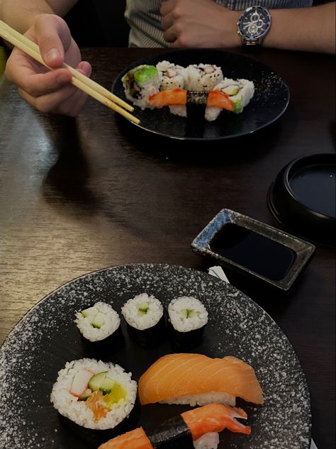 Evening date | Him | Love | Couple | Stylish | Shushi Time | Dinner
#shushi #qualitytime #love #coupleromantic #datenight Couple Dinner Date, Dinner For Him, Aesthetics Pictures, Couples Dinner, Sushi Date, Sushi At Home, Summer Board, Interacial Couples, Lunch Date