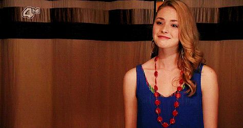 Freya mavor so cute! Freya Mavor Gif, Freya Mavor, Skins Uk, Gif Hunt, Camisole Top, Gif, Photoshop, Tank Tops, Skin