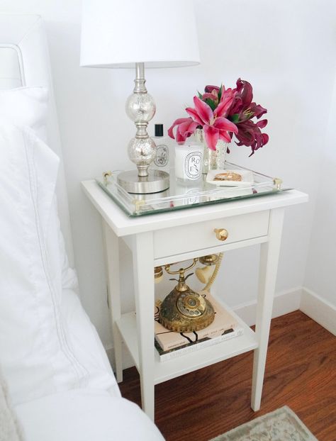 DIY: IKEA hack nightstand, modern minimal glam apartment decor Modern Nightstand Decor, Ikea Hack Nightstand, Night Tables Bedroom, Night Stands Ideas, Glam Apartment Decor, Basic Furniture, Apartment Decorating Hacks, Mirror Hack, Diy Table Lamp