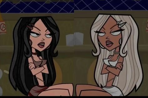 Iconic Sister Duo Cartoon, Blonde And Black Hair Duo Cartoon, Cartoon Profile Pics 2 Friends, Celebrity Duos Bff, Cool Matching Pfp Besties, Matching Pfp Bestie Duo, Pfps Matching Besties, Matching Pfps For Best Friends Halloween, Matching Baddie Pfp