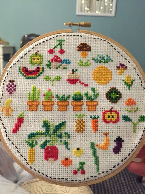 Various plants Cross Stitch Clothing, Cross Stiches Ideas Easy, Tiny Cross Stitch Patterns, Plants Cross Stitch, Beginner Cross Stitch, Cross Stitch Beginner, Easy Perler Beads Ideas, Embroidery Hoop Wall Art, Tiny Cross Stitch