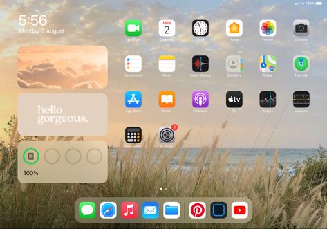 Ipad Pro Home Screen Layout, Ipad Homescreen Ideas School, Ipad Homescreen Aesthetic, Ipad Widgets Aesthetic, Ipad Screensaver, Ipad Widgets, Weather Widget, Widgets Aesthetic, Ipad Homescreen