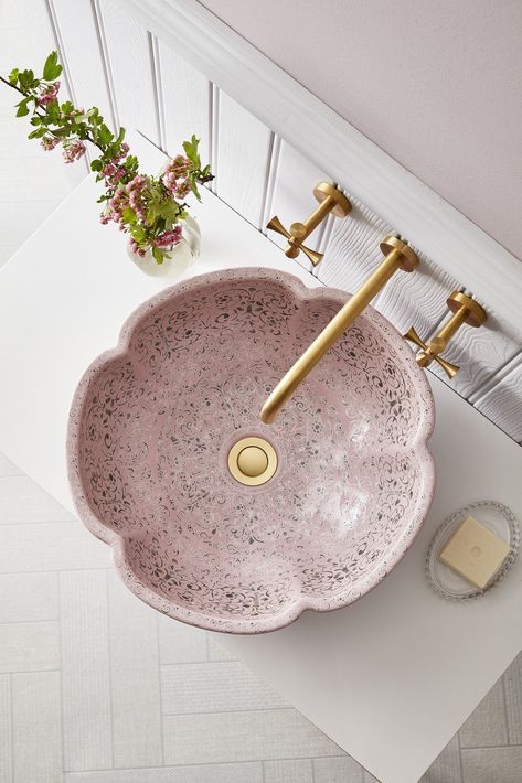 Inmobiliaria Ideas, Moorish Design, Downstairs Toilet, Countertop Basin, Pink Bathroom, Dream Bathroom, Beautiful Bathrooms, Dream House Decor, Luxury Bathroom