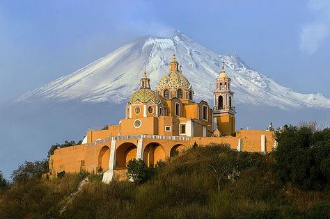 Iglesia de Nuestra Señora de los Remedios y el Volcan Popocatepl, Cholula, Puebla, Mexico. | by pedro lastra Best Weekend Trips, Living In Mexico, Visit Mexico, Machu Picchu, Giza, Mexico Travel, Luxor, Weekend Trips, Countries Of The World