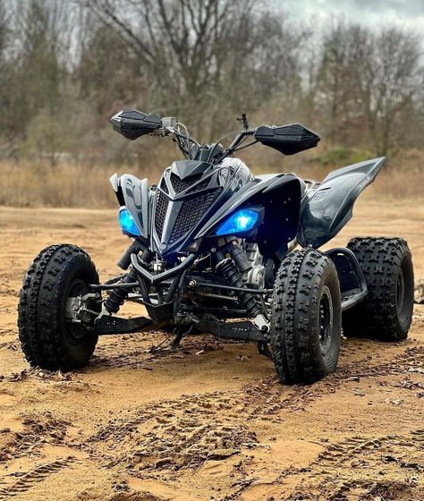 Atvs 4 Wheelers, Atv Quads Yamaha, Atv Four Wheelers, Atv Motocross, Homemade Go Kart, Quad Bikes, Cool Dirt Bikes, Bike Aesthetic, Bike Pictures