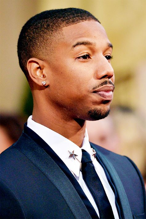 Black Buzz Cut Man, Will Smith Haircut, Michael B Jordan Haircut, Low Haircut Black Men, Buzz Cut Black Man, Fresh Haircuts For Men, Short Haircuts For Black Men, Buzz Cut With Fade, Black Man Haircut