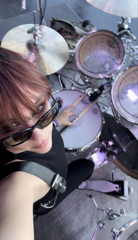 Drummer Girlfriend Aesthetic, Drummer Pose, Drums Aesthetic, Drums Girl, Learn Drums, Female Drummer, Band Practice, Drum Sheet Music, Rockstar Aesthetic