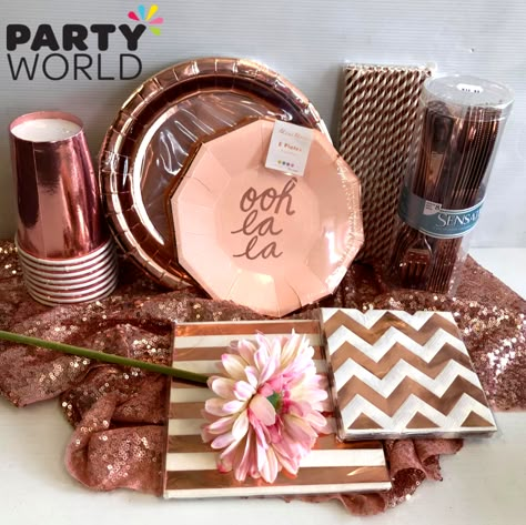 Rose Gold Party Theme, Teenager Party, Sweet 16 Decorations, Sweet Sixteen Parties, Luau Birthday, 13th Birthday Parties, Birthday Party For Teens, Gold Birthday Party, Rose Gold Party