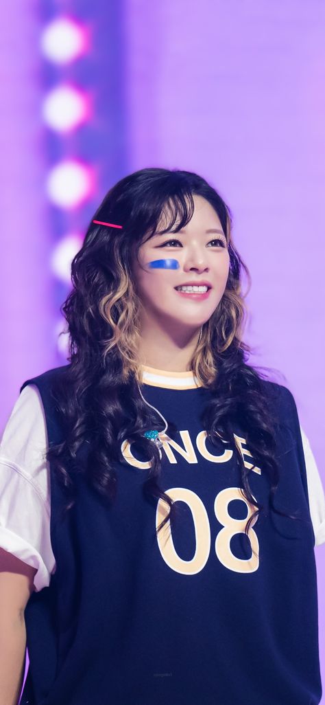 Yoo Jeongyeon Wallpaper, Jeongyeon Hot Pics, Jeongyeon Twice Wallpaper, Twice Jungyeon, Face Skin Care Routine, Jeongyeon Twice, Twice Jeongyeon, Cocoppa Wallpaper, New Jeans Style