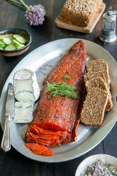 Wild Greens and Sardines : Homemade Gravlax + Vollkornbrot Cured Salmon Recipe, Gravlax Recipe, Curing Meat, Cured Salmon, Impressive Appetizers, Smoked Salmon Recipes, Sockeye Salmon, Fish And Meat, Cured Meats