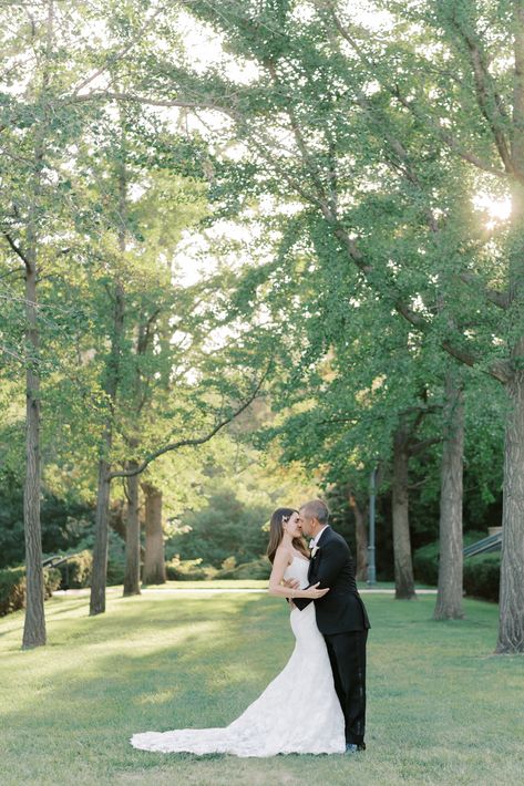 Kansas City wedding photographer | KC wedding photographer | timeless black tie wedding | classic Kansas City wedding | luxury wedding photographer | bright and classic wedding photographer | colorful vibrant wedding | Kansas wedding photographer | candid wedding photographer | elegant summer engagement inspiration | Nelson-Atkins engagement inspiration | Arab wedding inspiration | hot pink wedding inspiration Nelson Atkins Wedding, Nelson Atkins Engagement Photos, Museum Weddings, Hot Pink Wedding, Kansas Wedding, Fall Couples, Wedding Shot List, Hot Pink Weddings, Vibrant Wedding