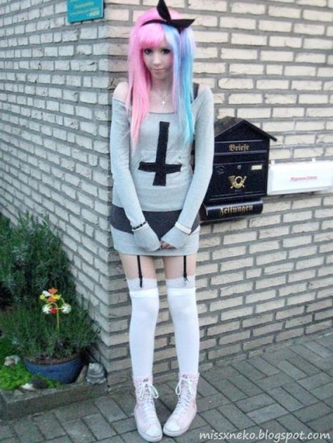 Goth Girl Outfits, Pastel Goth Aesthetic, Grunge Pastel, Pastel Punk, Pastel Goth Outfits, Pastel Goth Fashion, Pastel Grunge, Kawaii Goth