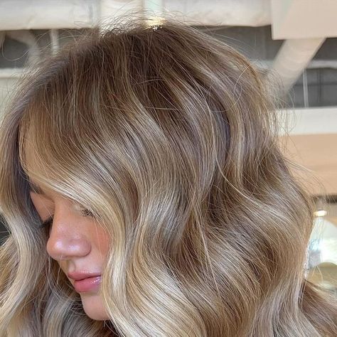 Winter Golden Blonde Hair, Blonde Hair Natural Roots, Warm Bronde, Instagram Transition, Winter Blonde, Fall Blonde Hair, Summer Blonde Hair, Summer Blonde, Cool Blonde Hair