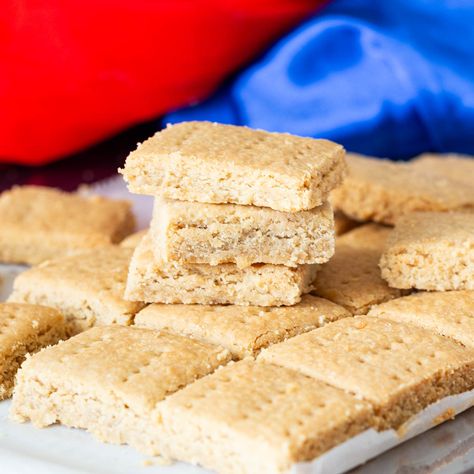 Brown Sugar Shortbread - A Rich, Buttery Twist on the Classic Cookie Brown Sugar Cinnamon Shortbread, Brown Sugar Shortbread Cookies, Sugar Shortbread Cookies, Brown Sugar Shortbread, Hanukkah Desserts, Brown Sugar Recipes, Shortbread Recipe, Shortbread Bars, Classic Cookies