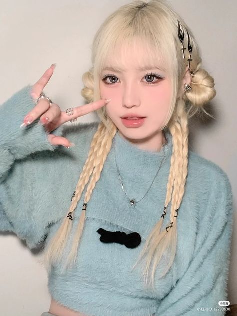 𝐒𝐚𝐯𝐞=𝐅𝐨𝐥𝐥𝐨𝐰 ❣︎ Japanese Y2k Hairstyles, Haircuts Kawaii, Hairstyles Kpop Female, Cybercore Hairstyles, Unique Hairstyles For Short Hair, Bear Hairstyle, New Jeans Hair, New Jeans Hairstyles, Cute Asian Hairstyles