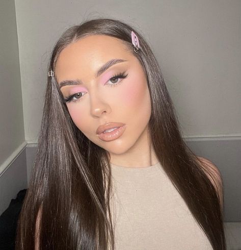 Matte Glam Makeup, Caw Girl, Makeup Inspiration Glam, Baby Pink Makeup, Soft Pink Glam, Sultry Makeup, Soft Makeup Looks, Pink Eye Makeup, Pink Eye