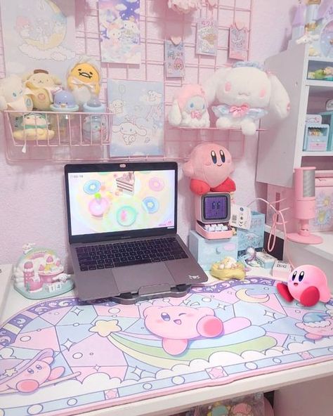 Cute Desk Organization, Purple Desk, Gamer Bedroom, Bedroom Vibes, Pc Builds, Kirby Games, Gamer Setup, Cute Desk, Gaming Room Setup