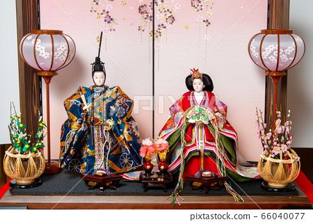 Hina dolls standing chicks Hina Dolls, Asian Culture, Aesthetic Pfp, Japanese Dolls, Doll Maker, Royalty Free Stock Photos, Every Day, Royalty Free, The Incredibles