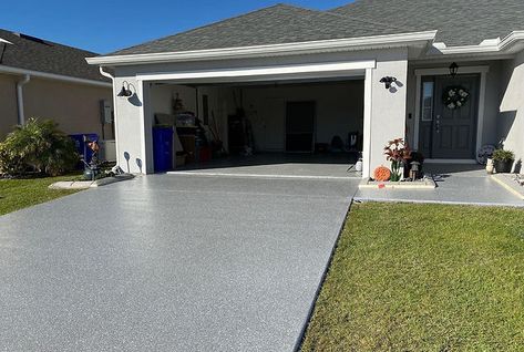 Epoxy Driveway Ideas, Paint Driveway Concrete, Epoxy Driveway, Driveway Remodel, Concrete Driveway Paint, Painted Driveway, Driveway Paint, Garage Flooring Options, Epoxy Garage Floor Coating