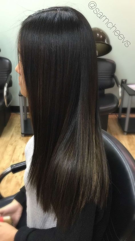 Light subtle honey butter highlights for black hair dark brown hair ethnic Asian Indian Spanish Hispanic hair types Hair Black Balayage, Balayage Indian, Espresso Hair Color, Hispanic Hair, Black Balayage, Highlights For Dark Brown Hair, Black Hair Balayage, Colourful Hair, Black Hair With Highlights