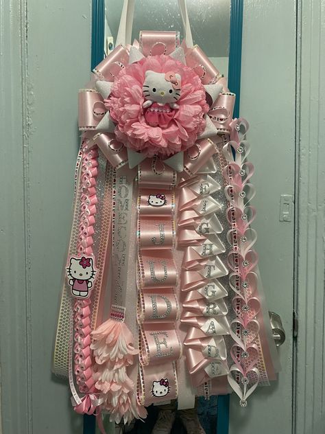 Homecoming Mum Inspiration, Mum Ideas Homecoming Sophomore, Hoco Mum Ideas, Pink Hoco Mum, Hoco Mums Freshman, Pink And White Mum, Hello Kitty Mums Homecoming, Mum Inspo Homecoming, Hello Kitty Mum