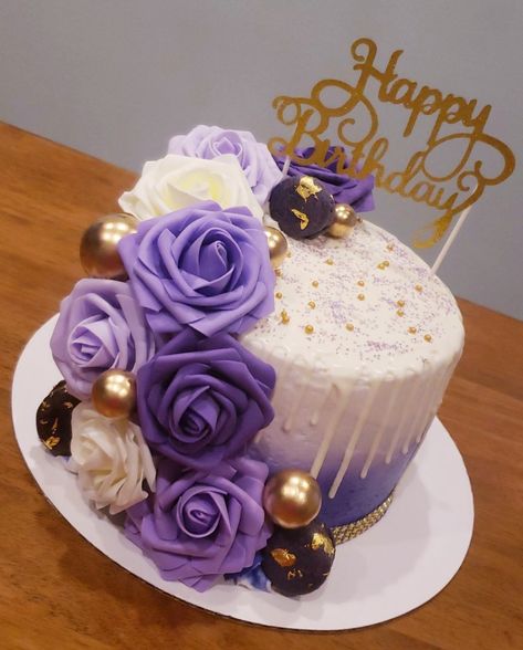 Purple 70th Birthday Cake, Pink And Purple Birthday Cake For Women, Purple 40th Birthday Ideas, Purple 50th Birthday Cake, Purple 40th Birthday Cake, Purple Cake Designs Birthday Women, 40th Birthday Ideas For Women Purple, Purple 50th Birthday Ideas For Women, Purple Cake Ideas Birthday Beautiful