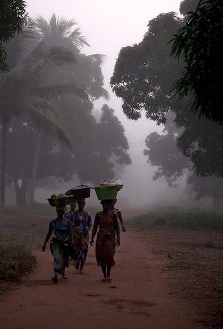 Guinea-Bissau 2008 | Africa, Guinea-Bissau, Cadique, Catanhe… | Flickr Guinea Conakry, Africa Photography, Afrique Art, Afrocentric Art, African Culture, Jolie Photo, Foto Inspiration, Africa Travel, West Africa