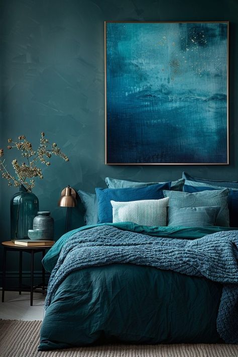 29 Dark Teal Bedroom Ideas to Create a Tranquil and Luxurious Retreat 6 Teal Blue Bedroom Ideas, Teal Apartment, Dark Teal Walls, Dark Teal Bedroom Ideas, Dark Teal Bedroom, Peacock Blue Bedroom, Teal Bedroom Ideas, Teal Bedroom Decor, Bedroom Teal