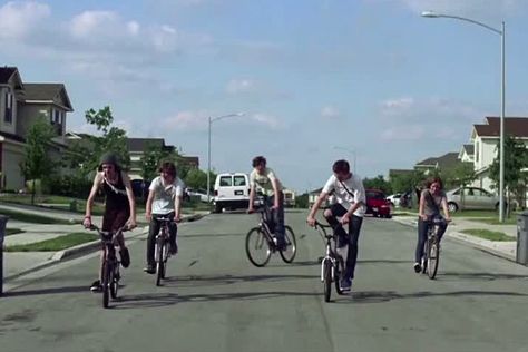 riding bikes in the suburbs/scenes from the suburbs Riding Bike Aesthetic, Greig Fraser, Basketball Diaries, Spike Jonze, Riding Bikes, Midwest Emo, Teen Summer, Movie Shots