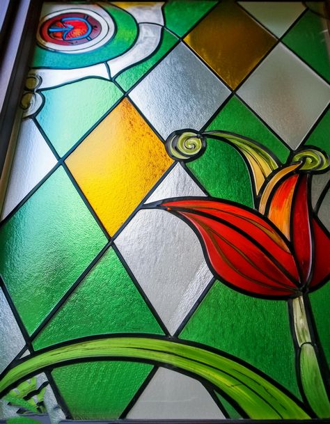 Browse through the 20 DIY stained glass window designs and use the ideas that inspire you so you can add a unique touch of color to your home. Diy Stained Glass Window Easy, Diy Faux Stained Glass Window Paint, How To Stain Glass Diy, Stain Glass Patterns Free, Fake Stained Glass Diy, Stained Glass Window Ideas, Glass Window Ideas, Faux Stained Glass Diy, Stained Glass Window Designs