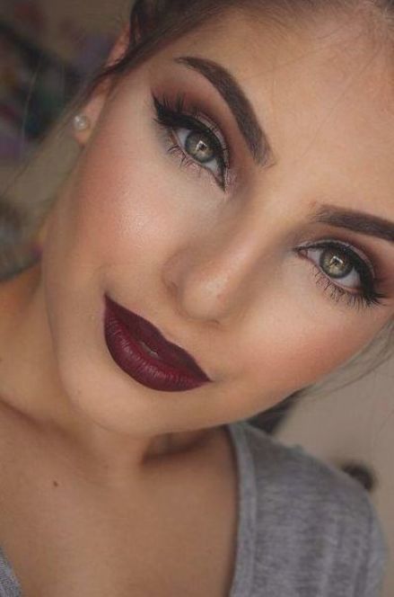 Wedding Nails Burgundy Makeup Looks 23 Trendy Ideas Burgundy Makeup Look, Burgundy Makeup, Thick Eyeliner, Dark Red Lips, New Years Eve Makeup, Dark Brows, Makeup Tip, Red Lip Makeup, Dark Lipstick