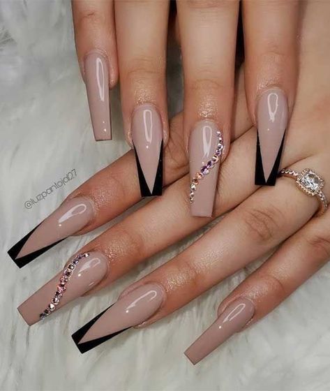 Occasion Nails, Mauve Nails, Black Tips, Halloween Acrylic Nails, Long Acrylic Nail Designs, Ombre Acrylic Nails, Pedicure Manicure, Studded Nails, Simple Acrylic Nails