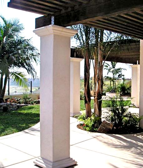 Stucco Columns Porches, Stone Pillars Columns, Spanish Patio, Outdoor Columns, Brick Columns, Zen House, Square Columns, Masonry Work, Porch Columns