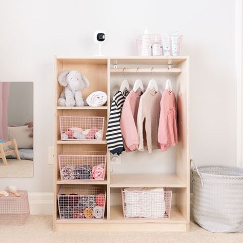 Montessori Toddler Bedroom Tour - Montessori Floor Bed Bedroom Ideas Montessori Toddler Bedroom, Montessori Wardrobe, Violet Bedroom, Montessori Toddler Rooms, Modern Kids Table, Montessori Infant Room, Montessori House, Montessori Floor Bed, Montessori Bedroom