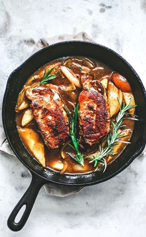 Pan Fried Pork Chops With Pear and Ginger Sauce {Skillet Pork Chops} | Killing Thyme  #porkchops #skillet #onepan #pears #ginger #easydinner #fallrecipes #rosemary Dinner Pork Chops, Recipes For Kids To Cook, Dinner Pork, Pan Fried Pork Chops, Skillet Pork Chops, Pear Ginger, Thyme Recipes, Fried Pork Chops, Skillet Recipes