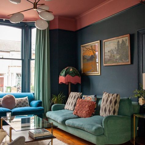 @HOMEMILK DELIVERY. CAROLS LOUNGE. @maxmademedoit picking the Crimson colour from the tassles on your lampshade. So good 😍 . Walls. Hague Blue and Crimson Red ceiling @farrowandball . Sofas @loafhome and @madedotcom. Cushions @sainsburyshome  @Projektittyny . Lampshade @houseofhackney  . Coffee table @westelmuk . Pendant light @westelmuk #homemilk #interiordesign #wallcolour #bluewalls #pinkceiling #pink #pinkandblue #loungedesign #loungeinspo #paintedceiling Green Blue Decor, Colour Pairing, Vintage Stand, Green Lounge, Sitting Room Decor, Hague Blue, Living Room Wall Color, Blue Ceilings, House Vibes