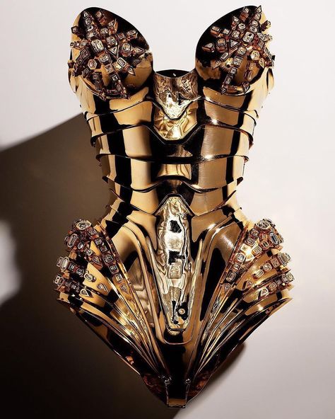 Manfred Thierry Mugler on Instagram: “✨👄✨ She only needs gold ! Monday mood - @manfredthierrymugler  Shot by @studioemillarsson for #Couturissime #MuglerExhibition @mbamtl…” Gold Corset, Corset Fashion, Leder Outfits, Thierry Mugler, Luxury Lingerie, Fantasy Clothing, Fantasy Fashion, Performance Outfit, Stage Outfits